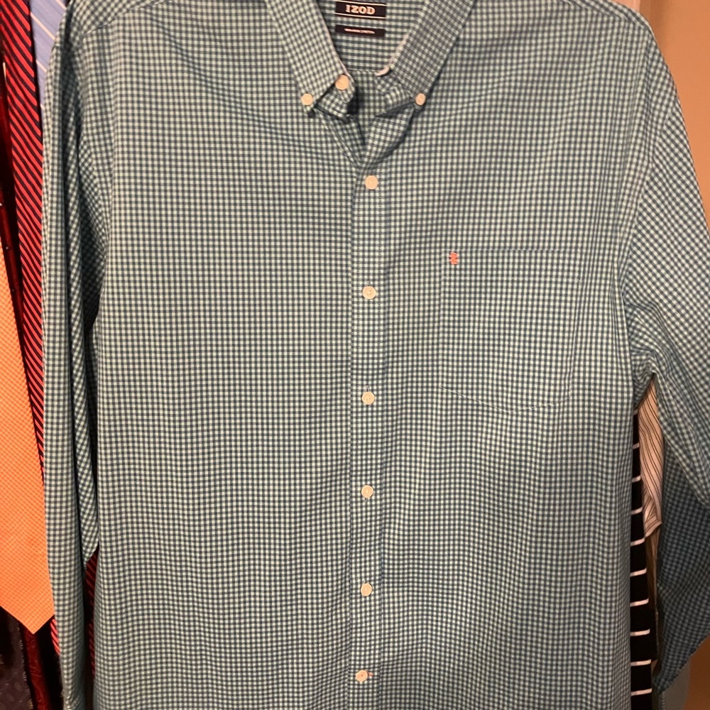 Izod Men's Green Gingham Button-Down Shirt
